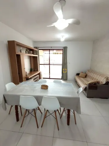 Apartamento 2 dormitórios - 20 metros da Praia Canasvieiras