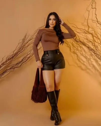 Short em courino