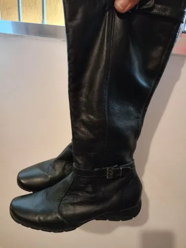 Bota cano longo tam 35
