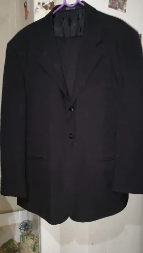 BLAZER TERNO ANGELO LÍTRICO 56/M, E TRÊS CALÇAS, 46, 44 e 40.