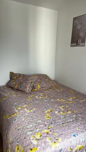Cama box semi nova 