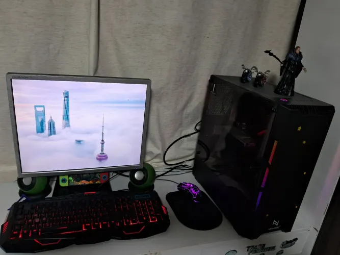 Vendo pc gamer com pouco uso completo excelente