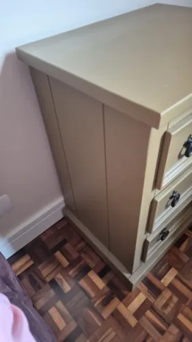 Criado mudo ou mesa cabeceira