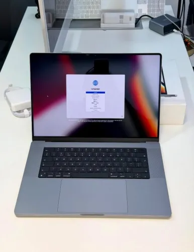 MacBook Pro 16-inch M1 Pro 