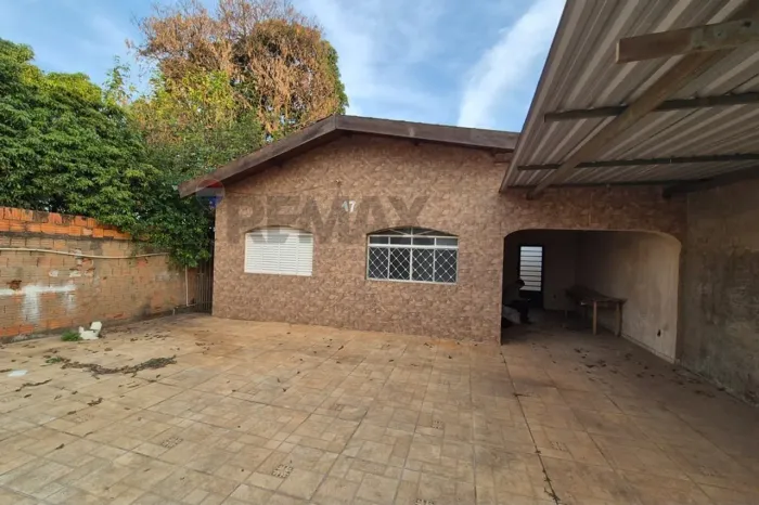 Casa à venda com 3 quartos com terreno de 506m² no bairro do Matão em Sumaré/SP.