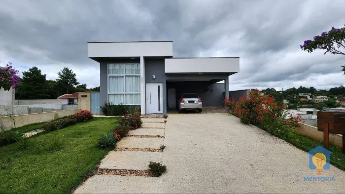 Casa à venda no condomínio Villa Rica