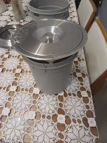 Lixeira da Tramontina de embutir 5l