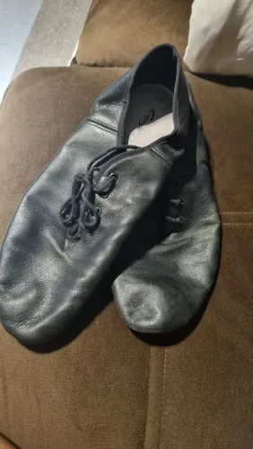 Sapateto Jazz/ Dança em couro preto tam 45