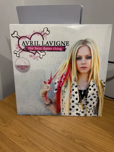 Avril Lavigne - The Best Damn Thing Pink
