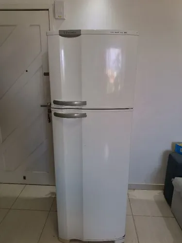 Geladeira Electrolux super Freezer DC43 