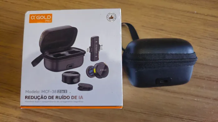 Vendo microfone A' Gold Pro Completo. Conectores USB - C e Lightning
