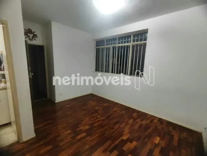 Apartamento no bairro Padre Eustáquio, 2 quartos, 2 banheiros, DCE, área de 58 m2, vaga li