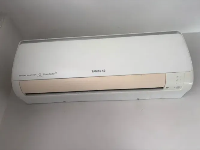 Ar-Condicionado Samsung Inverter 9.000 BTUs - Para Peças ou Reparo