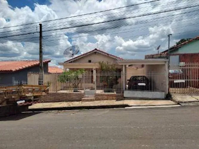 Casa em Vila Nova - Angatuba/SP