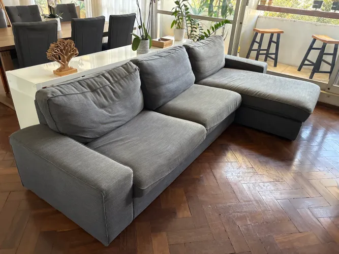Sofá IKEA 3 lugares com chaise - Cinza - Excelente estado