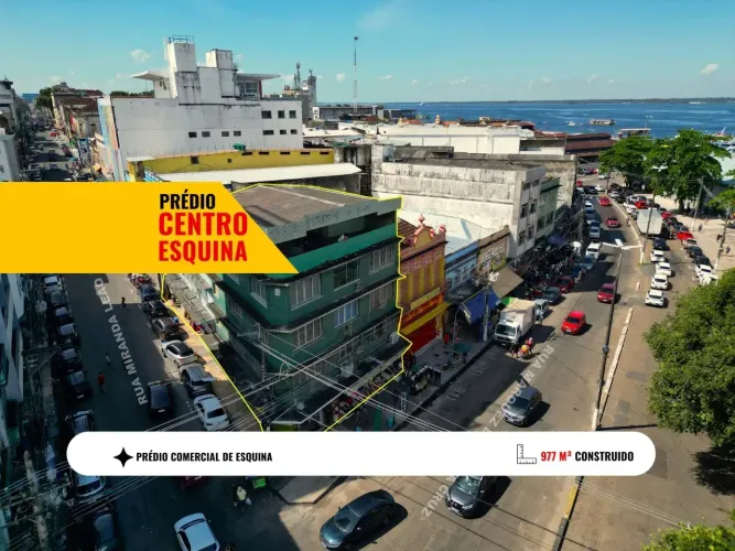 Prédio Comercial de Esquina na Frente do corredor Turístico ligando o Mercado, Porto e Mir