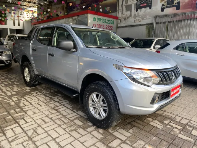 Mitsubishi L200 Tri. Outd. GLX 2.4 CD 4X4 Die. MEC 2018