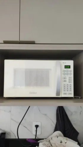 Micro-ondas 20 litros e menu fácil Consul