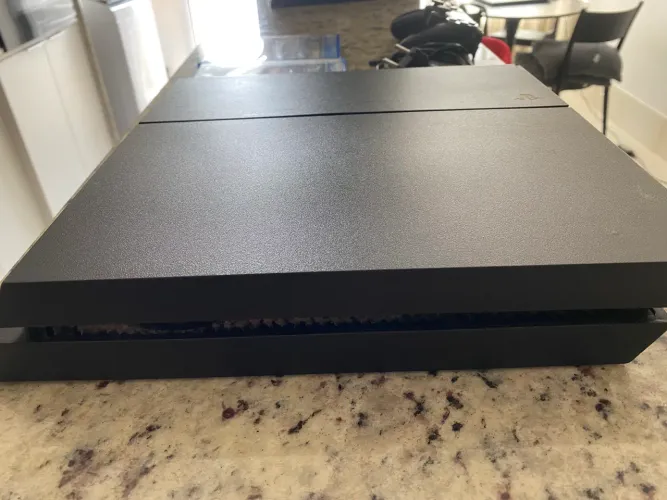 Ps4 Fat 500Gb + 2 jogos + controle 