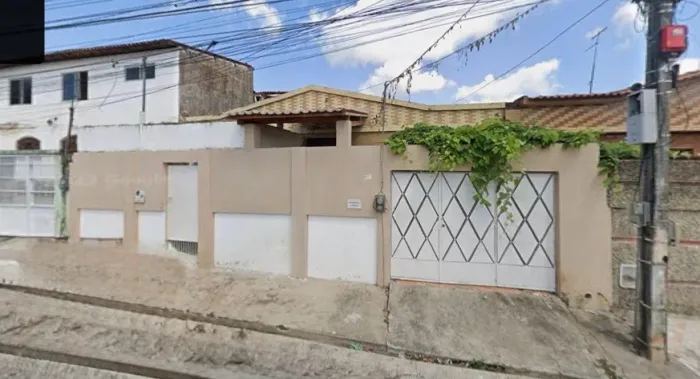 Casa para Venda em Fortaleza, Vila Velha, 3 dormitórios, 2 suítes, 3 banheiros, 2 vagas