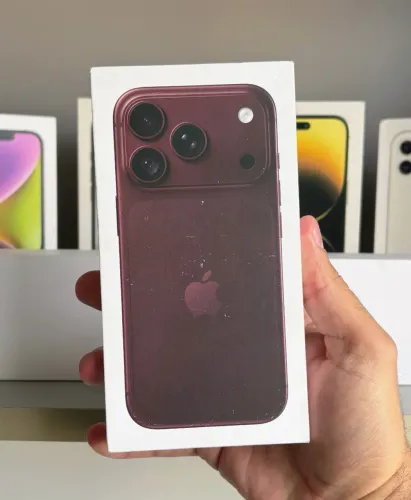 IPHONE 18 PRO 256gb Burgundy LL/A - Lacrado - 01 Ano Garantia Apple