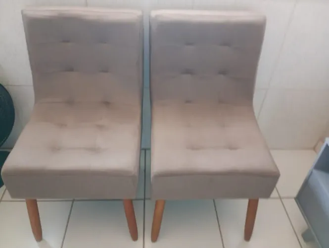 2 POLTRONA MARROM À VENDA 