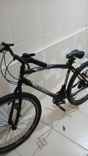 Vende bicicleta por 400 reais 