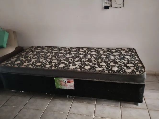Cama de solteiro box