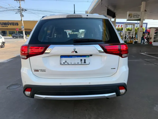 Mitsubishi Outlander 2.2 165cv Diesel Aut. 2016
