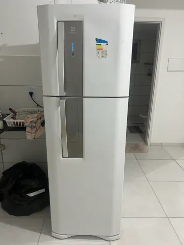 vendo geladeira electrolux