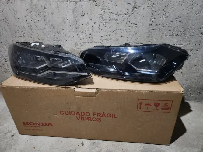Faróis Polo 17/21 ORIGINAL 