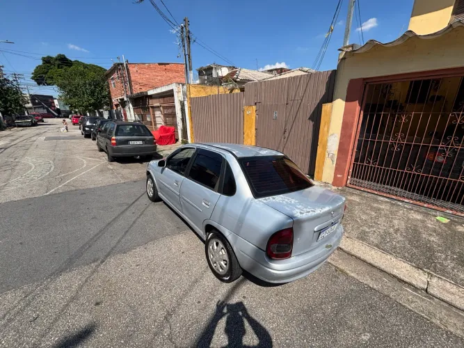 Chevrolet Corsa Sedan GLS 1.6 MPFI 4P 2000