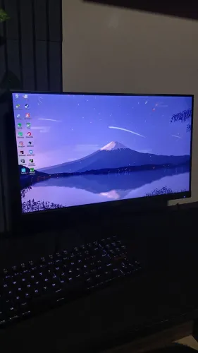 Monitor Acer Nitro 180hz com defeito