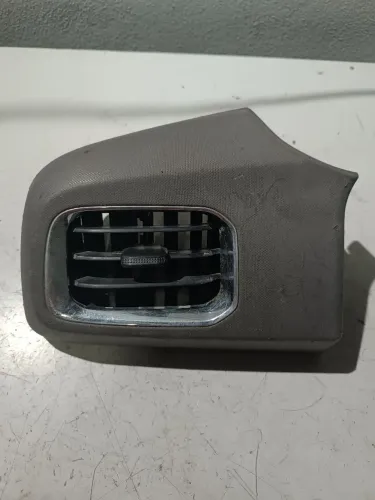 Difusor ar painel esquerdo Chevrolet prisma 13/ *