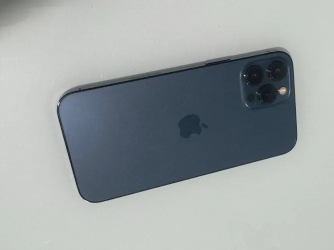 iphone 12 pro max azul pacífico 128gb 75% de bateria