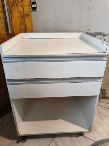 Cômoda/Gaveteiro Branco - R$80