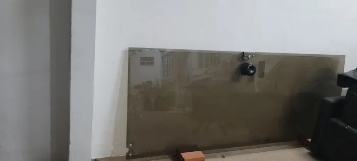 Vendo Porta de vidro altura 2.25 x 84 largura.