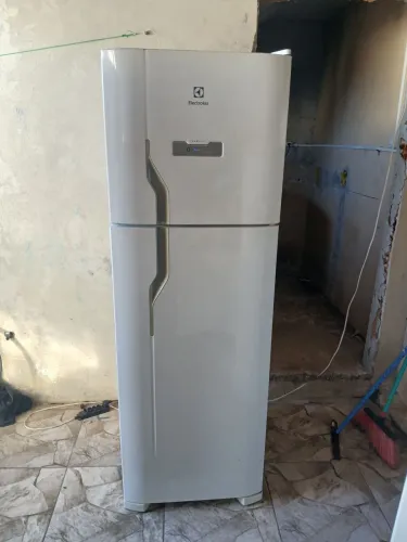 GELADEIRA ELECTROLUX FROST FREE