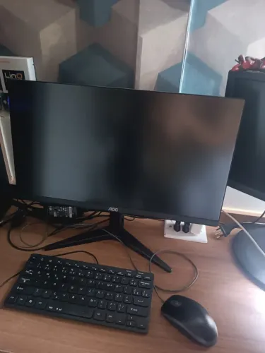 Monitor AOC 21'5 polegadas 75Hz + Teclado e mouse
