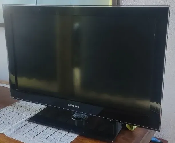 TV Samsung 32'' NÃO É SMART