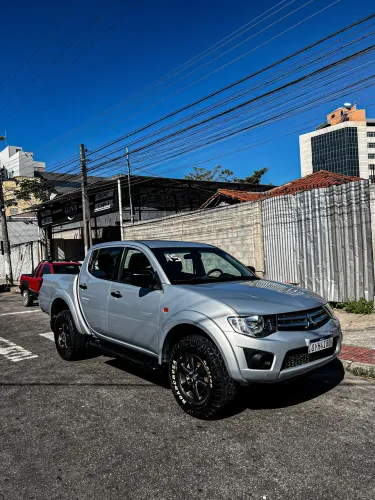 Mitsubishi L200 Triton HLS 2.4 Flex 16V CD Mec. 2015