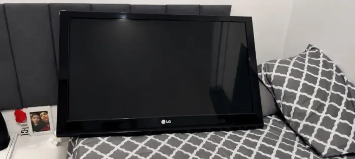 TV LG Plasma 42" 42PQ20BR - Excelente Estado + Controle Universal