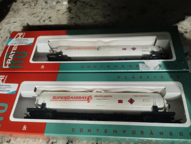 Vendo 02 vagões Frateschi customizados novos..