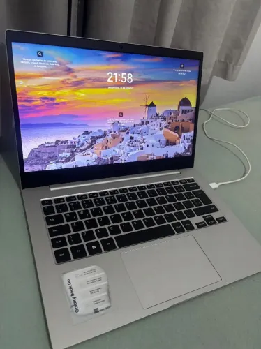 Samsung Galaxy Book Go 128gb / 4gb ram