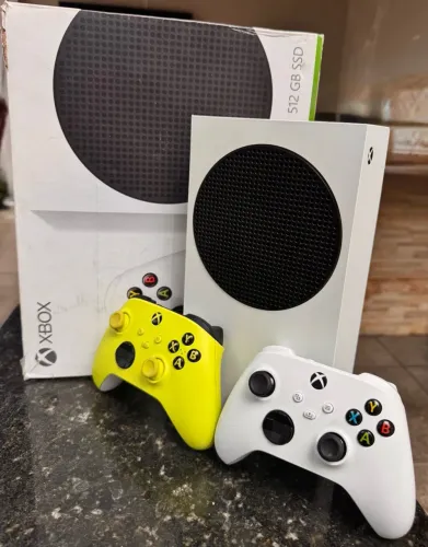 xbox series s c/ 2 controles originais