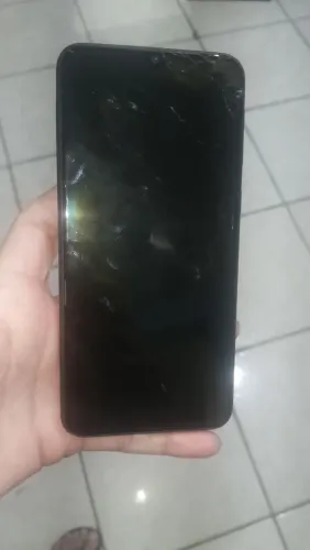 Samsung Galaxy M31 na cor rosa tela quebrada