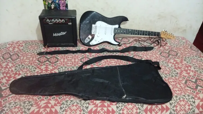 Guitarra Giannini Stratocaster G-100 Standart