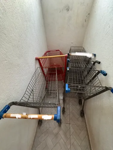 Carrinhos de Compras Usados