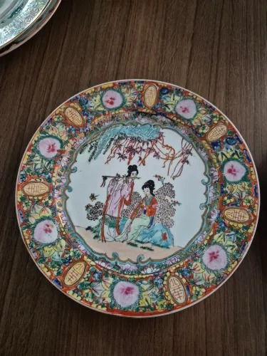 Prato chinês de porcelana