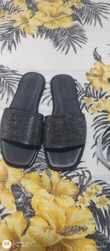Chinela da moleca com brilho